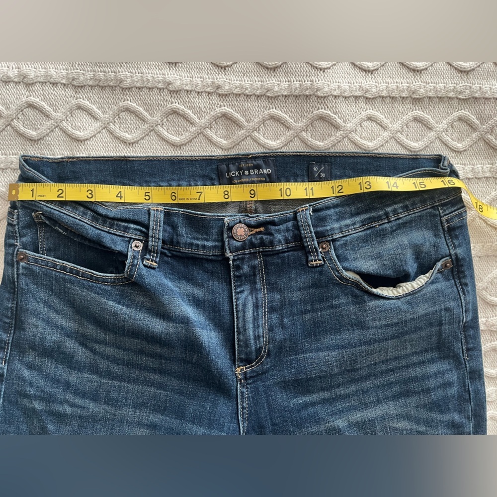 Lucky Brand Dark Blue Denim Bermuda Shorts Distressed Women’s size 10 - Picture 15 of 15